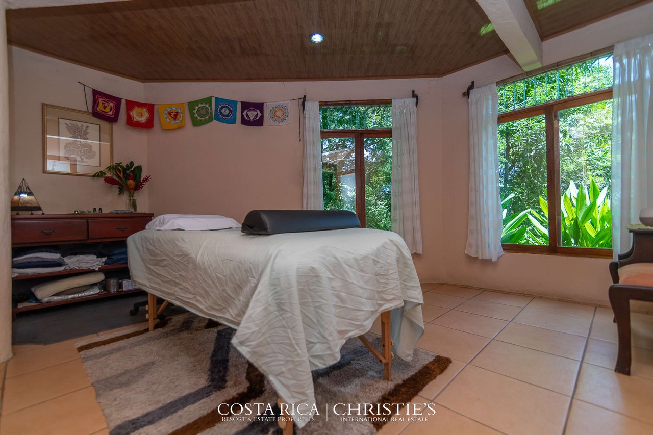 Eco-retreat and Wellness Center Amatierra