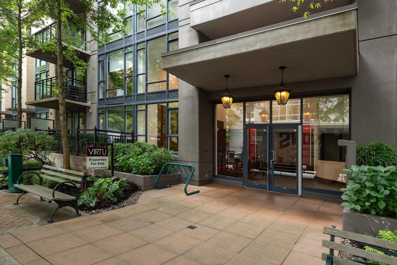 901-1650 W 7th Ave