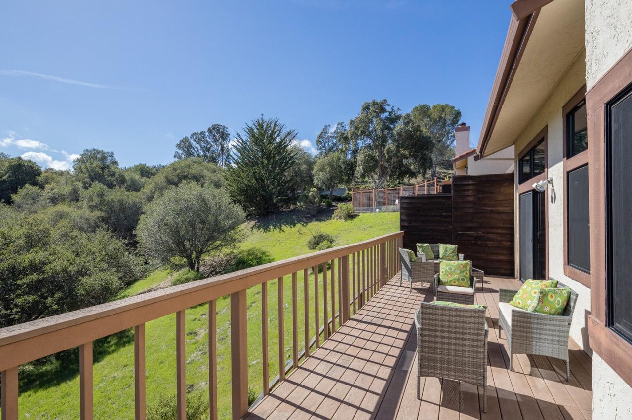 1669 Toyon Court