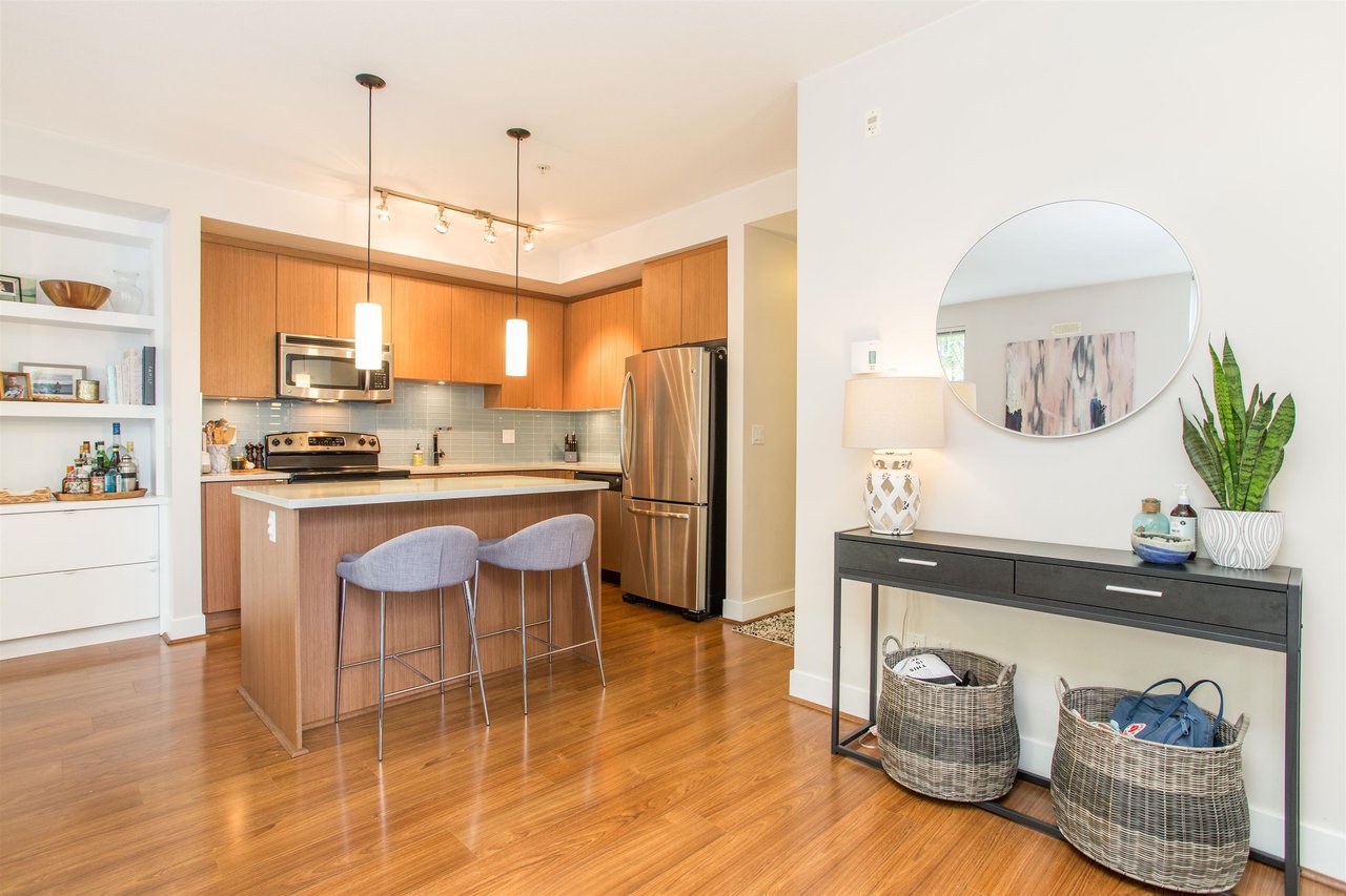 124-735 W 15th St