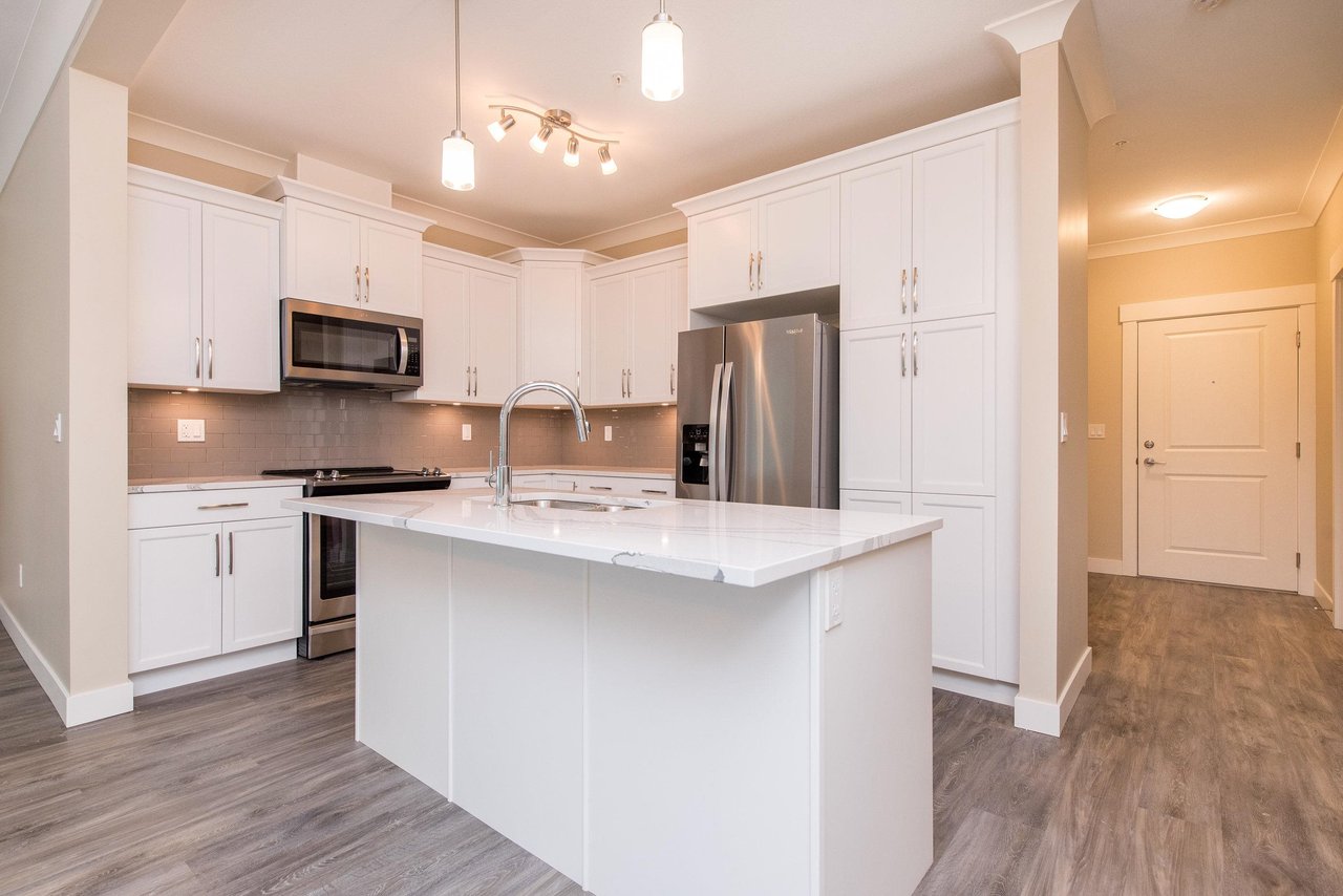 205-45761 Stevenson Rd