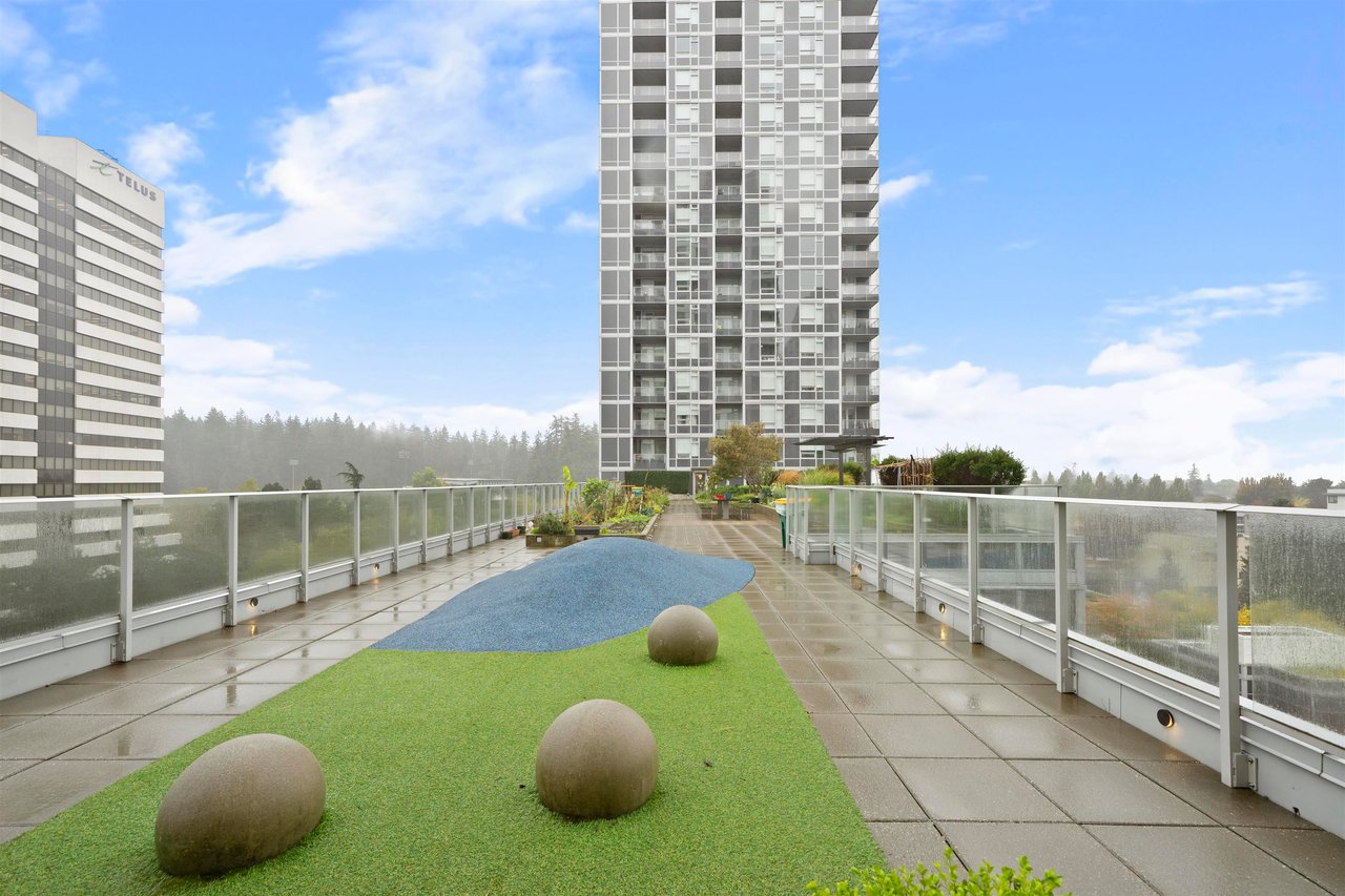 1808-5515 Boundary Rd