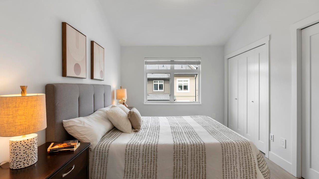 21-2070 Oak Meadows Dr