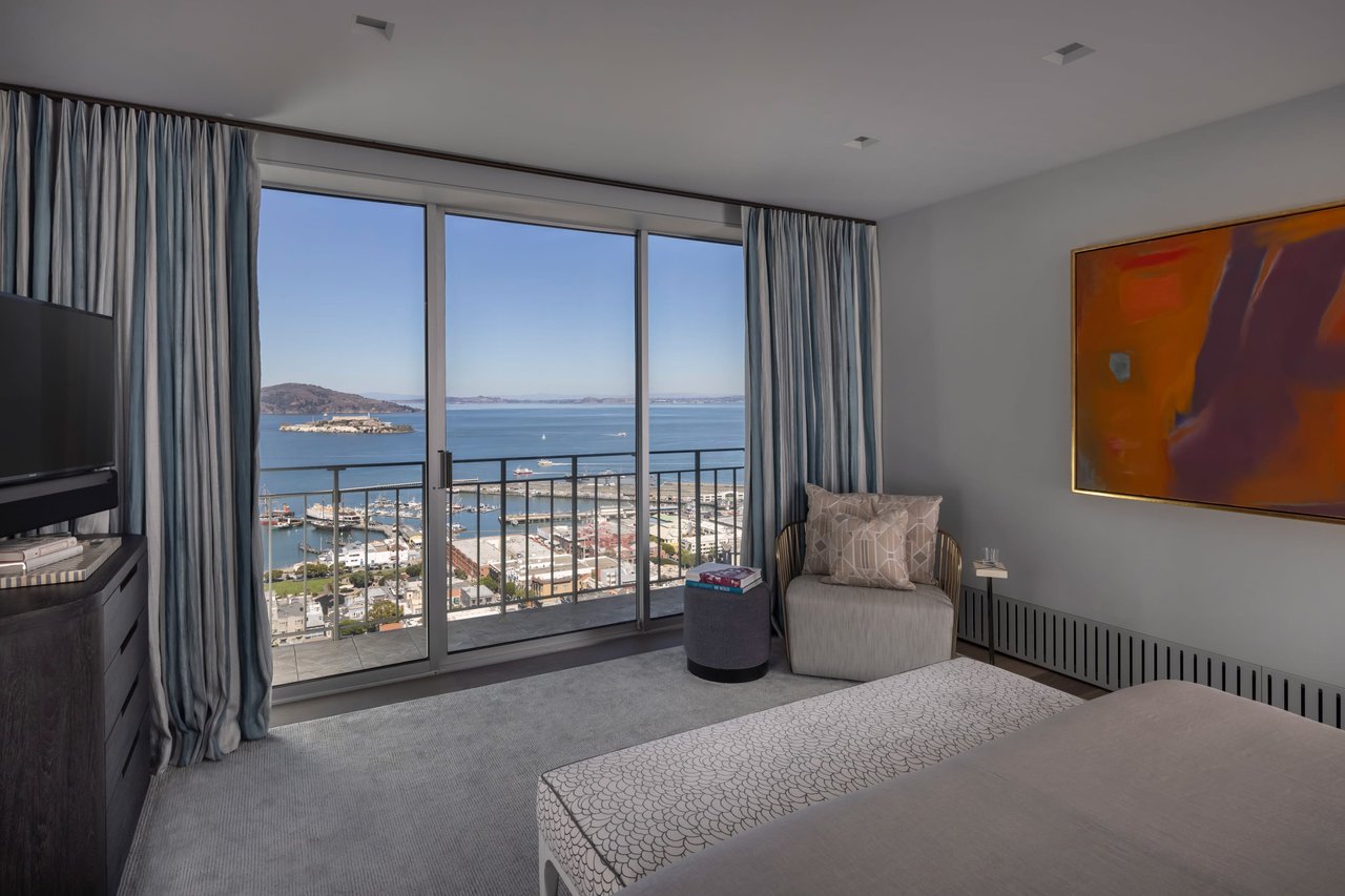 Jay Jeffers-Designed Bay View Apartment on Russian Hill