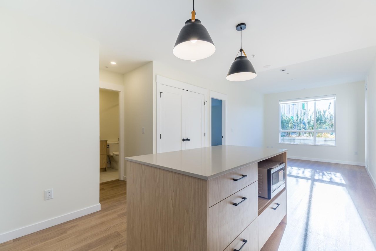 207-27218 Aldergrove Town Center Dr