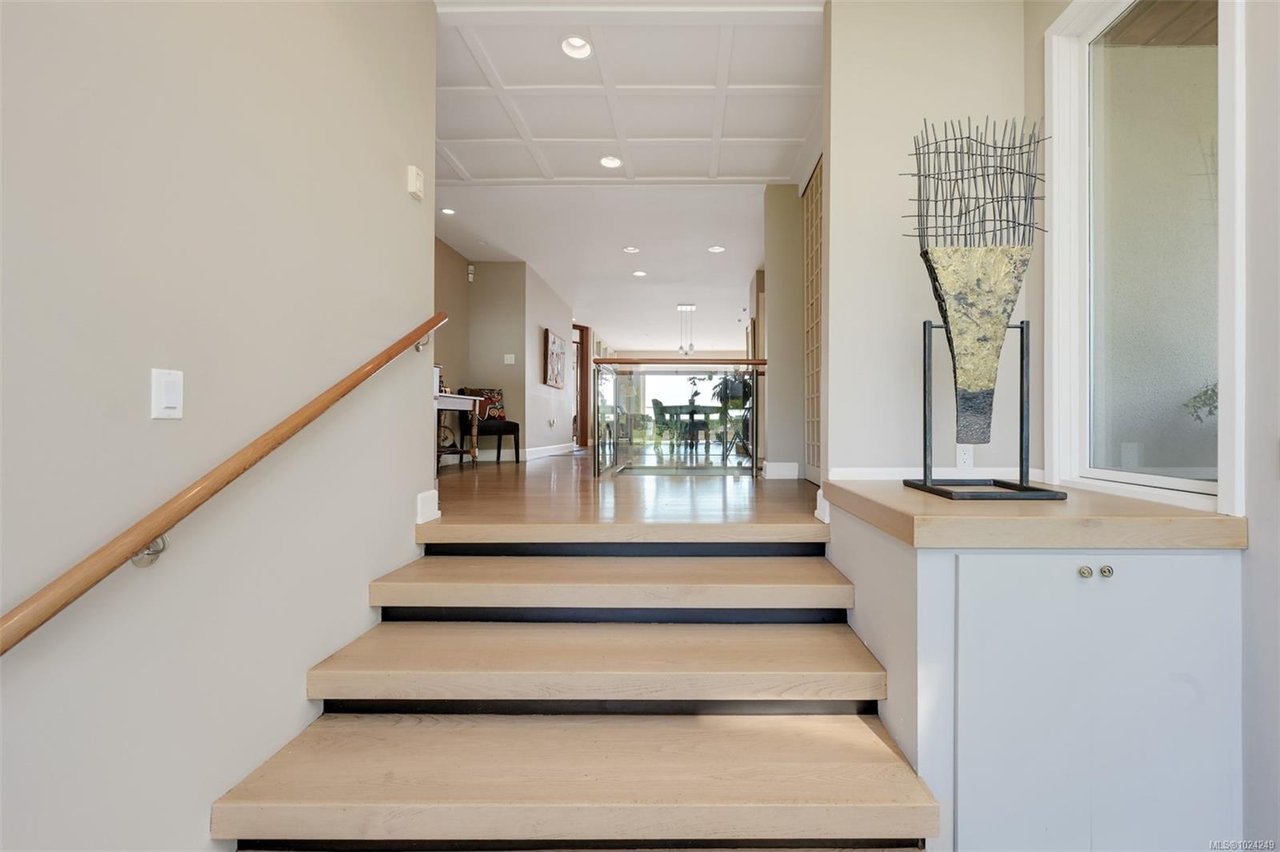5299 Parker Ave