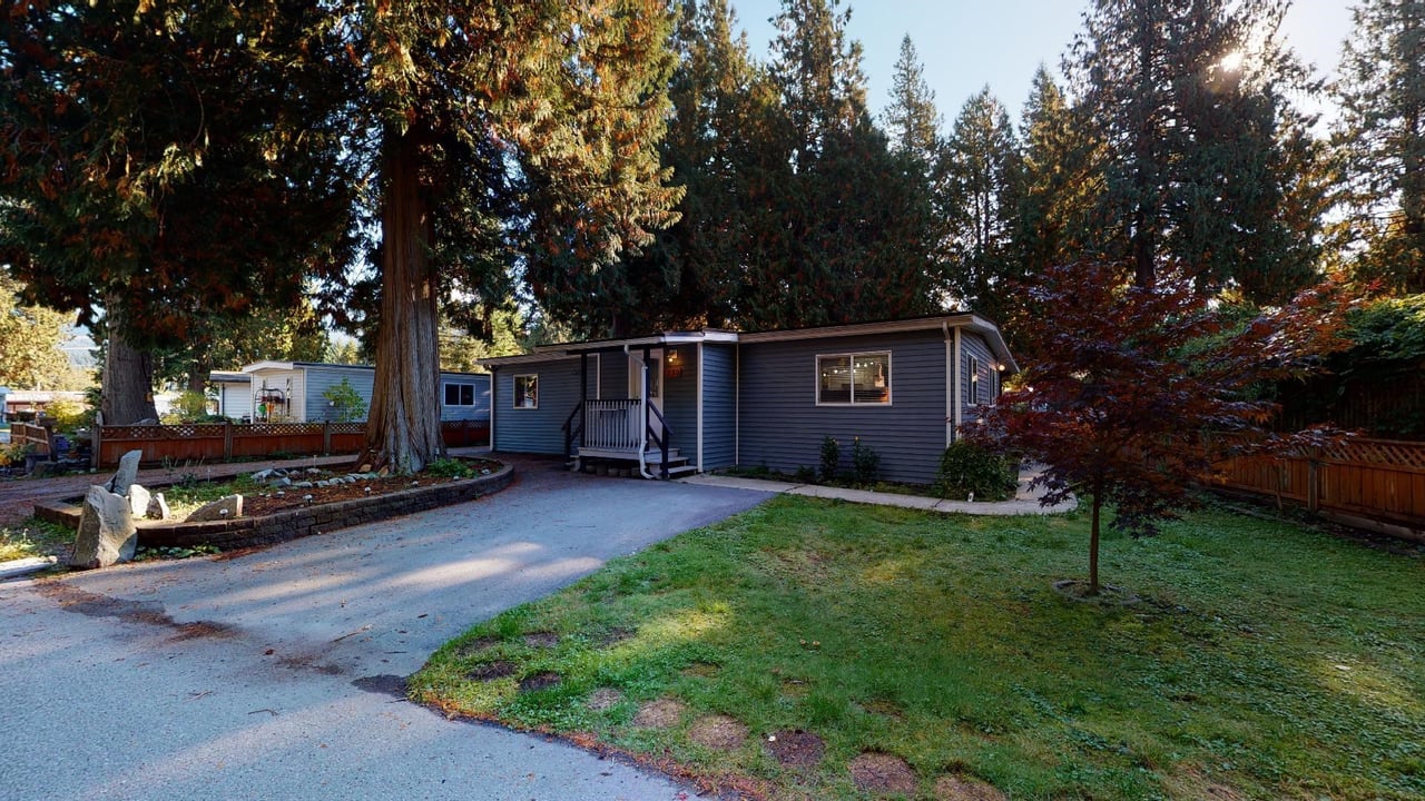 230-1830 Mamquam Rd