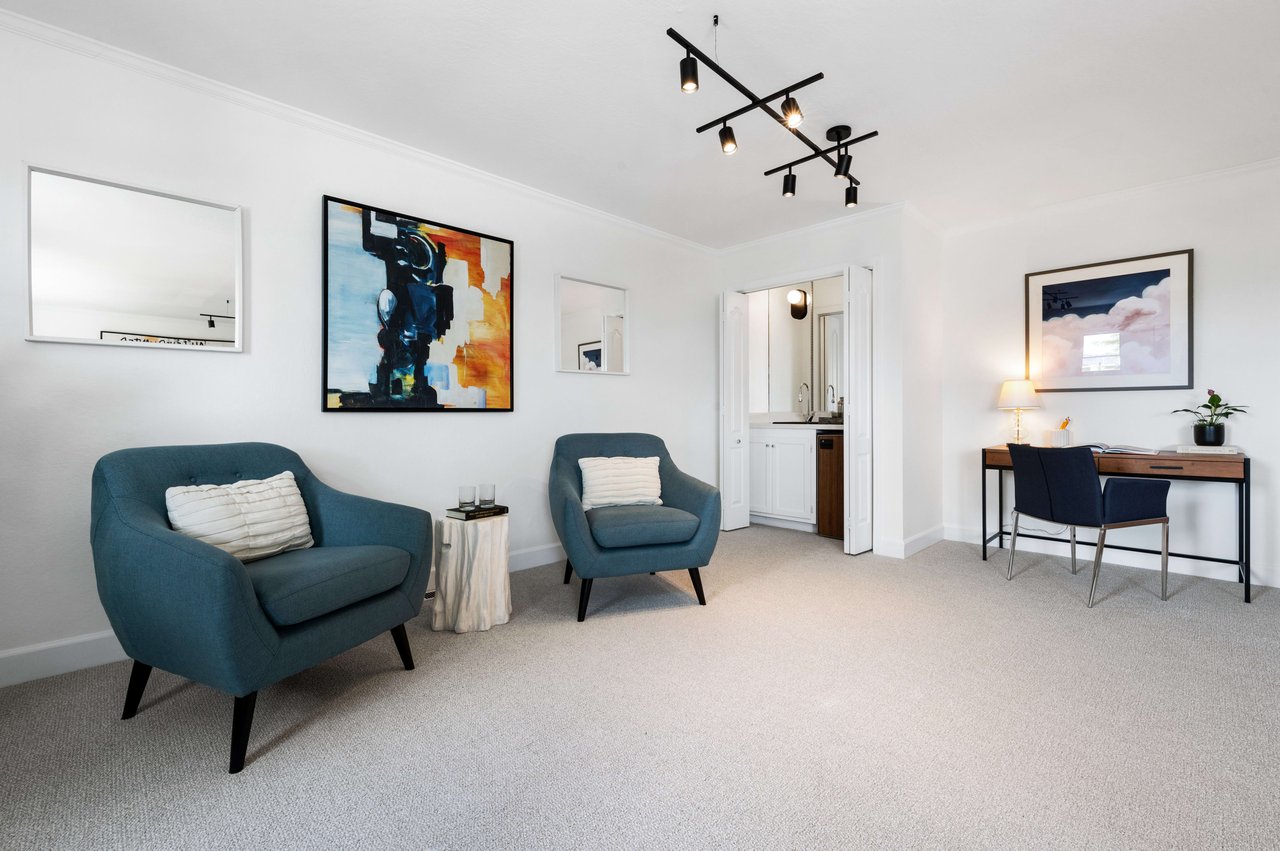 Sweeping Views In Sunnyside