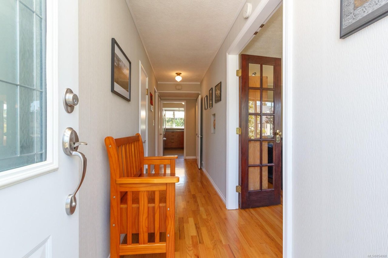 1937 Carrick St