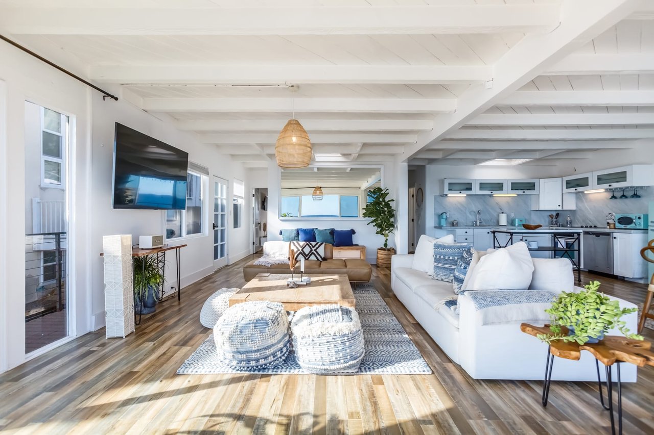 MALIBU BEACH HOUSE 50