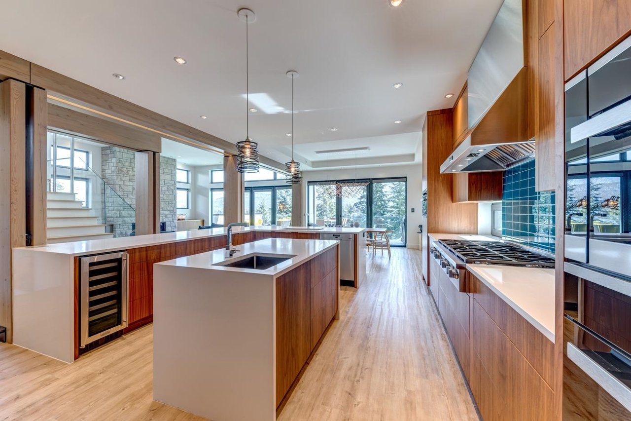 3418 Blueberry Dr
