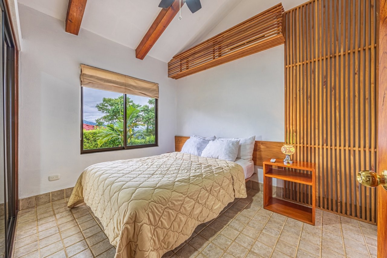 Luxury Ocean View Resort, Dominical, Puntarenas