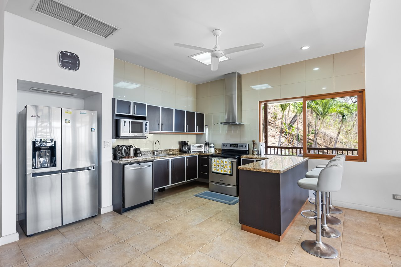 Gated Tropical Villa with Guest House, Flamingo, Guanacaste