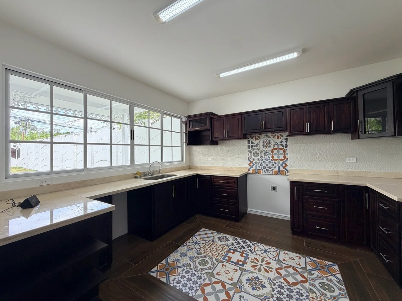 Single Story Chalet Residence, Santa Ana, San Jose