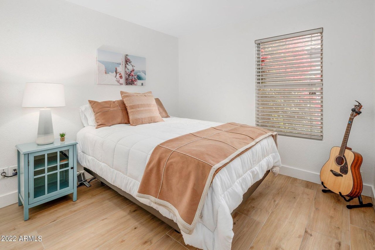 3526 E Utopia Rd