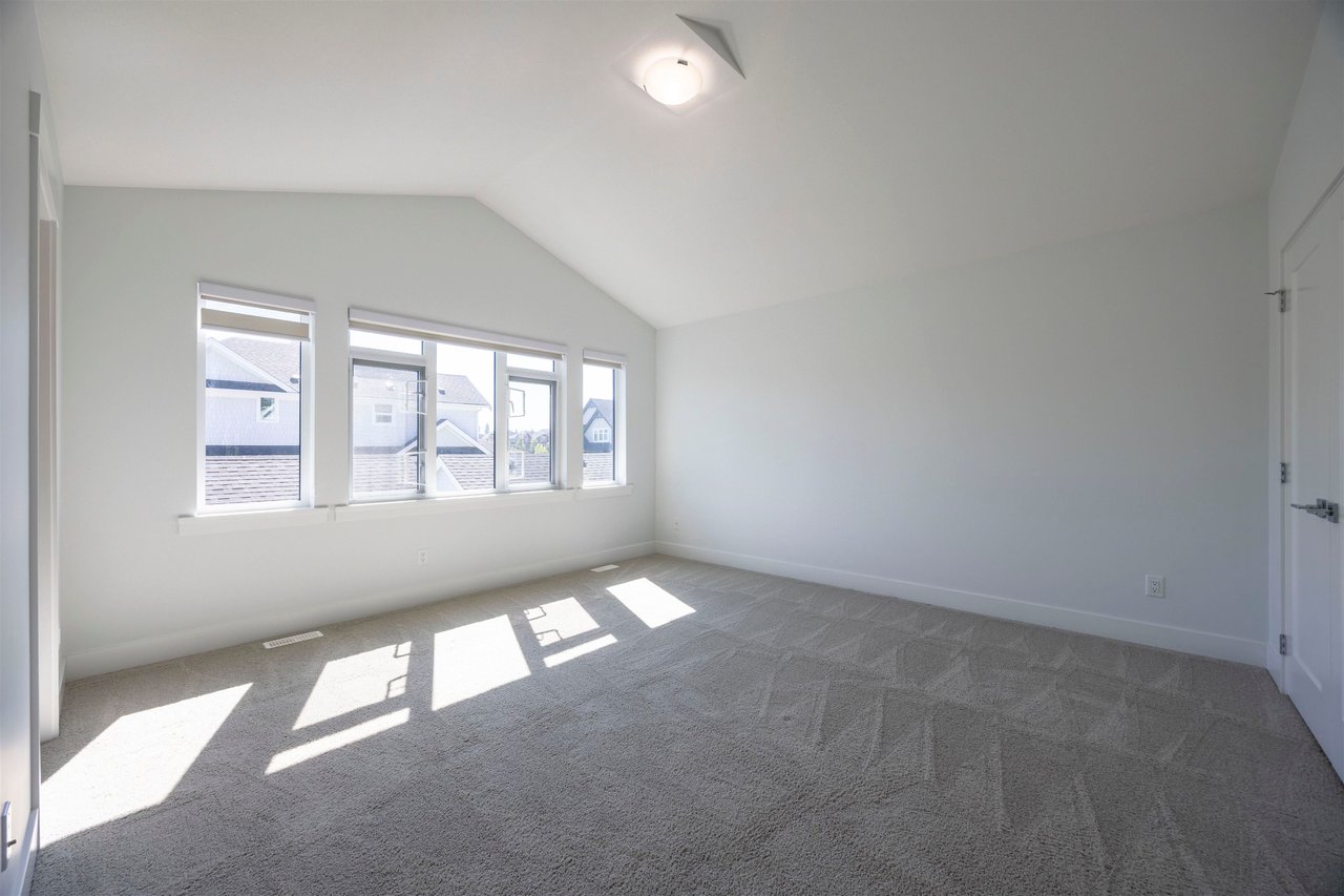 7846 204 St