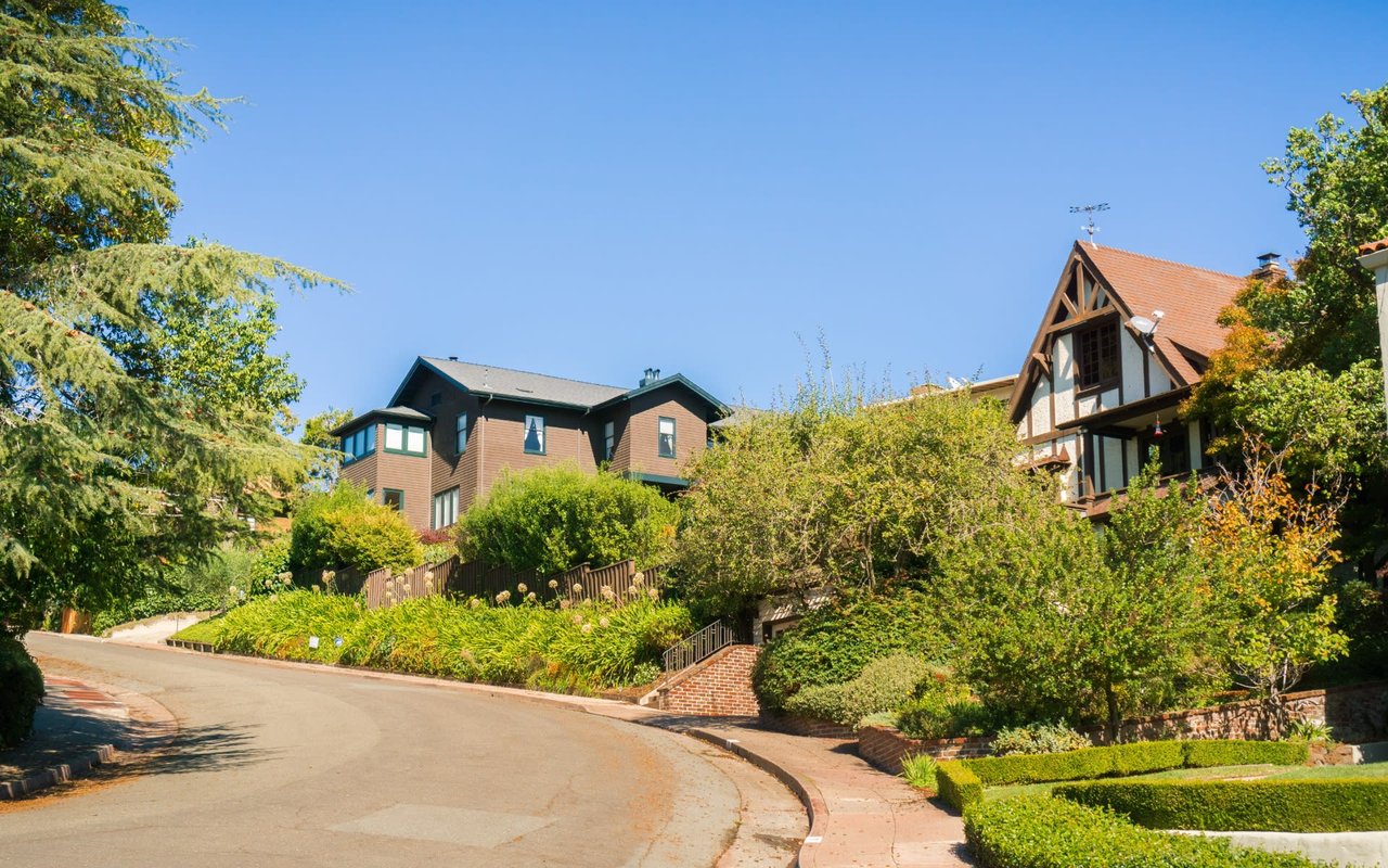 More People Are Finding the Benefits of Multigenerational Households Today