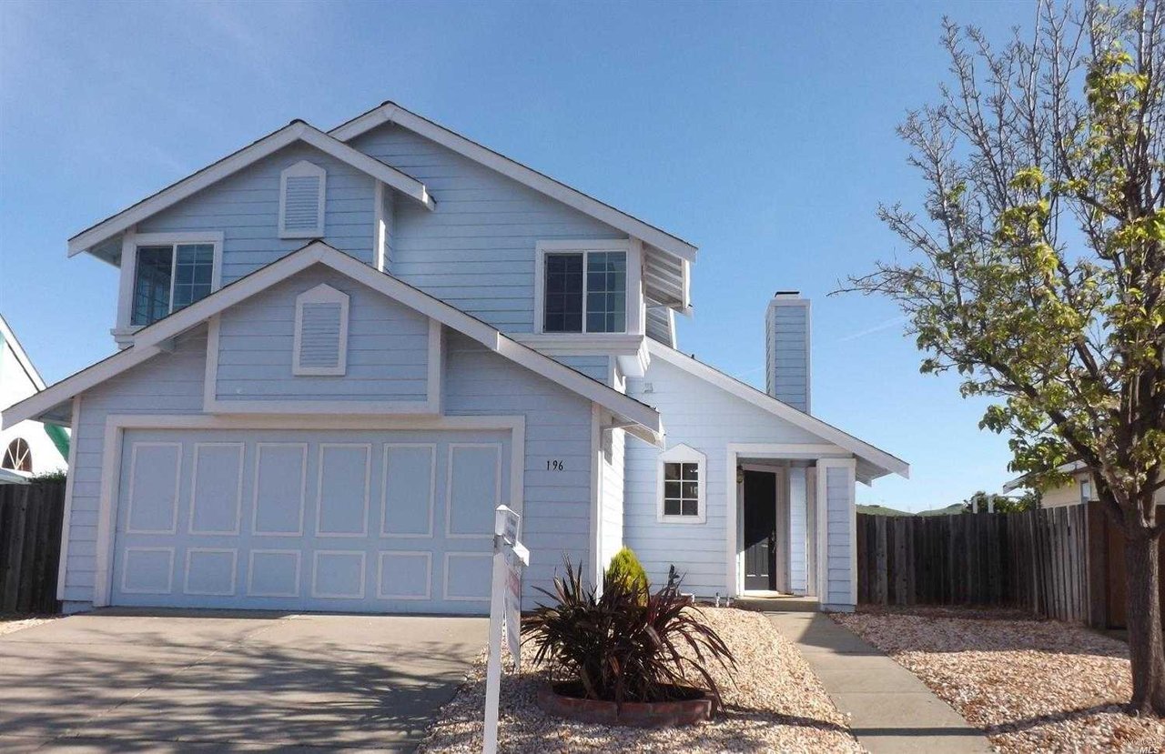196 Crownpointe Dr