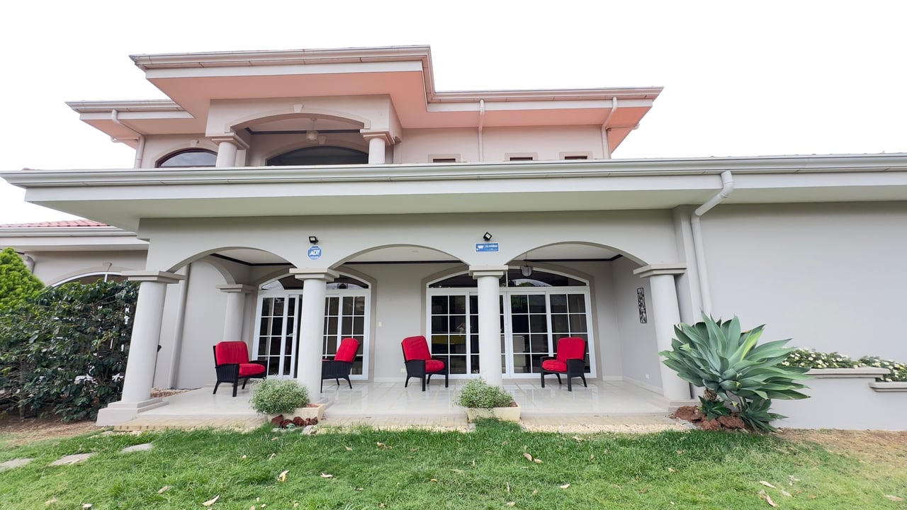 Colonial Estate with Garden, Curridabat, San Jose