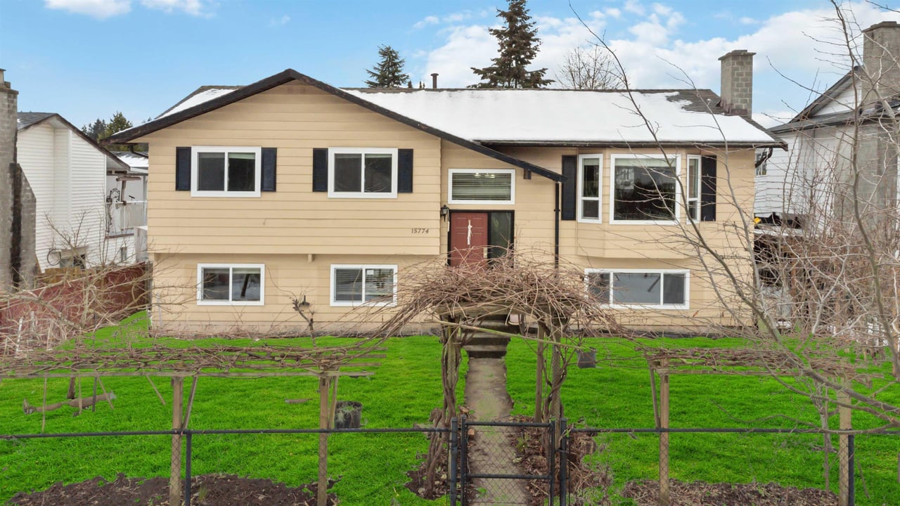 15774 96 Ave
