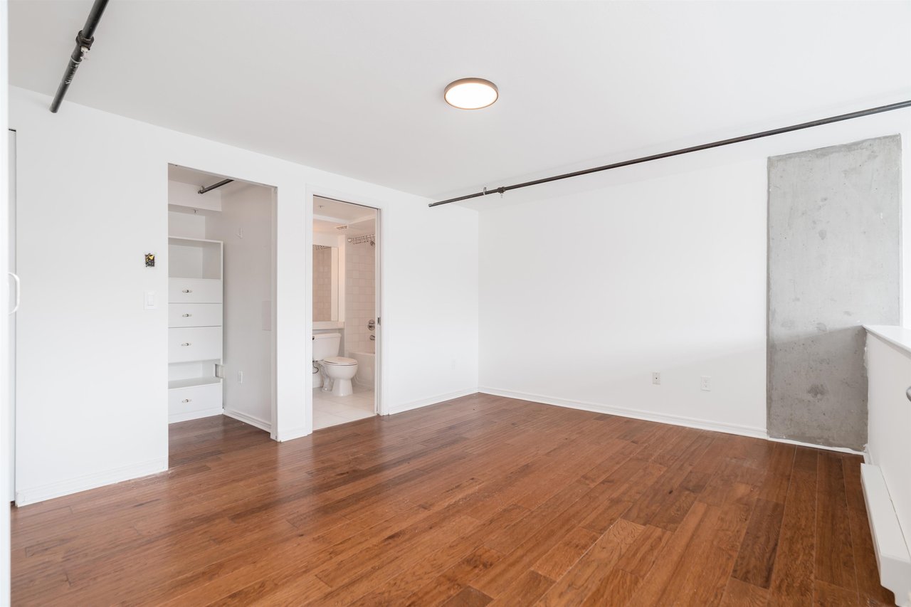517-428 W 8th Ave