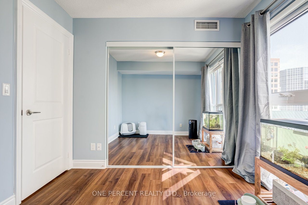 28 Ted Rogers Way 1109
