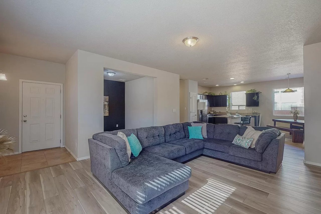 9312 Silver Mesa St NW
