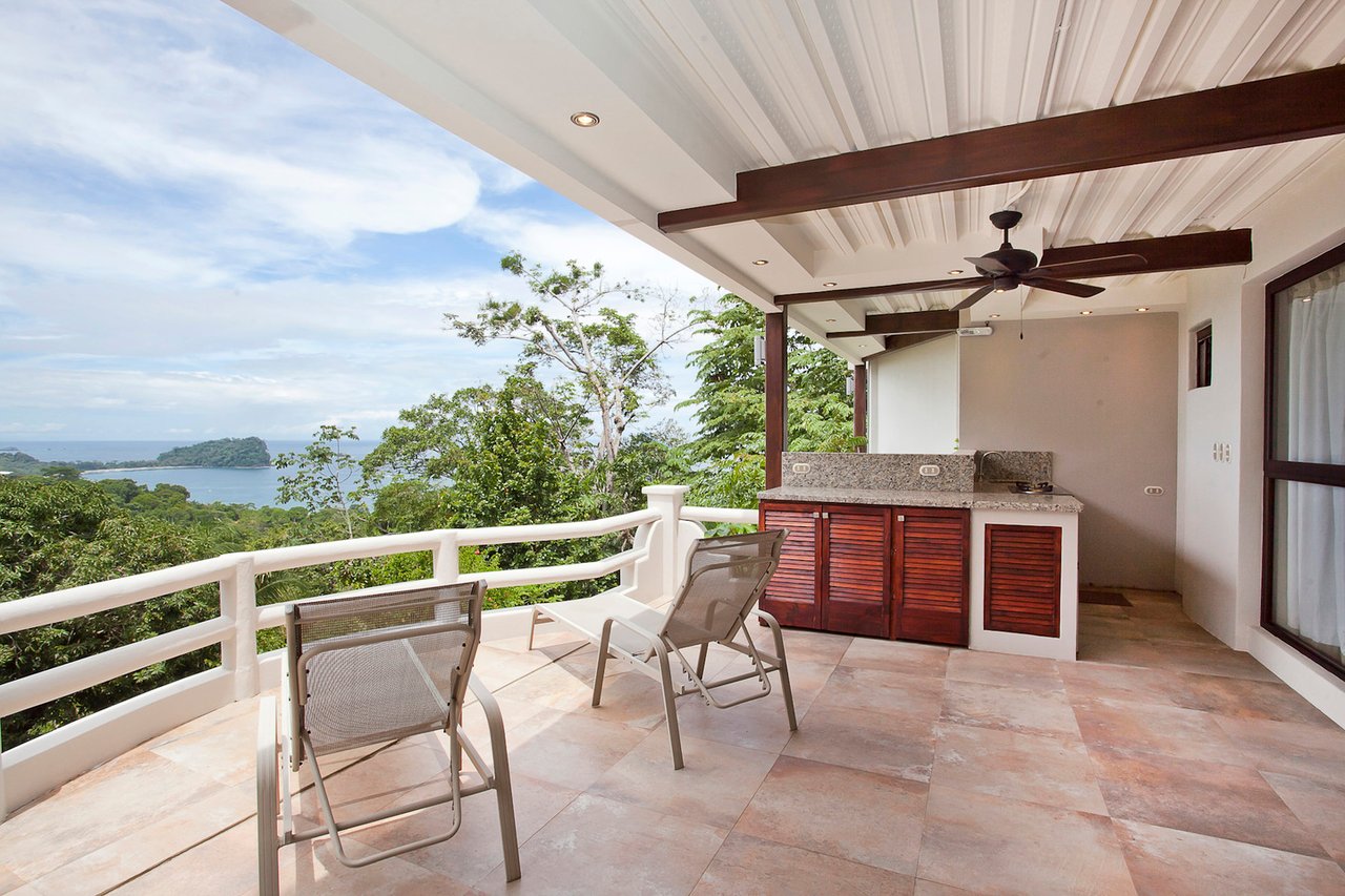 Penthouse Loft Jungle Villa, Manuel Antonio, Puntarenas