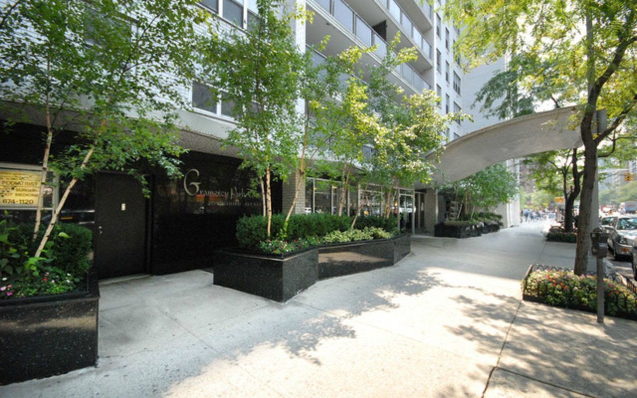 205 3rd Ave, #21A