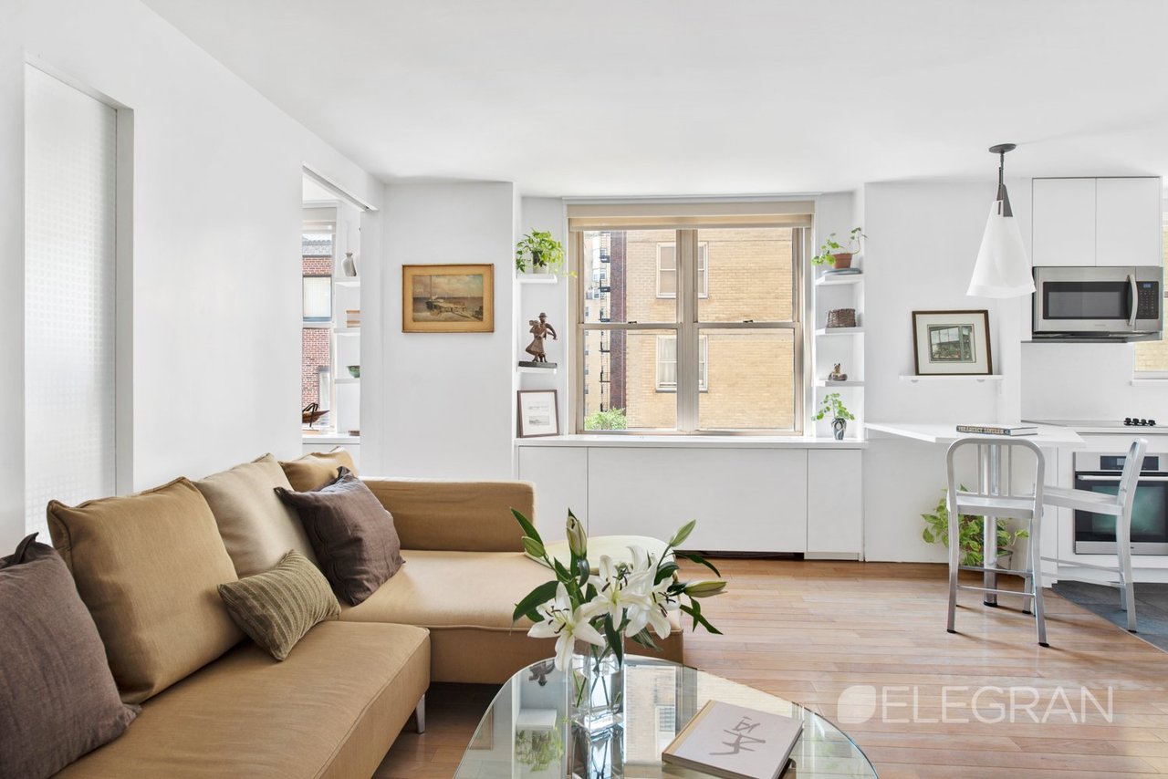 Carlton Regency South