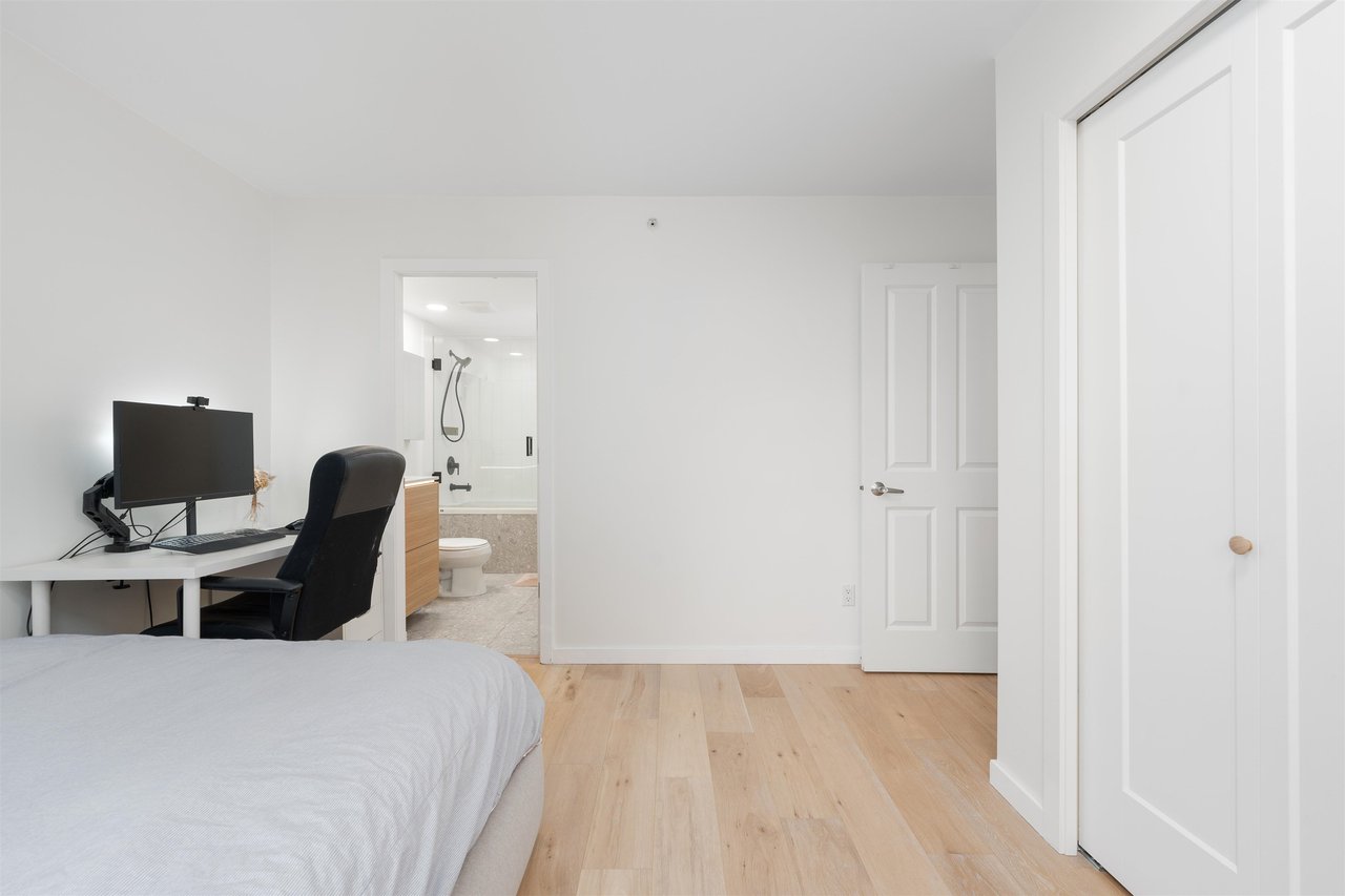 604-1425 W 6th Ave