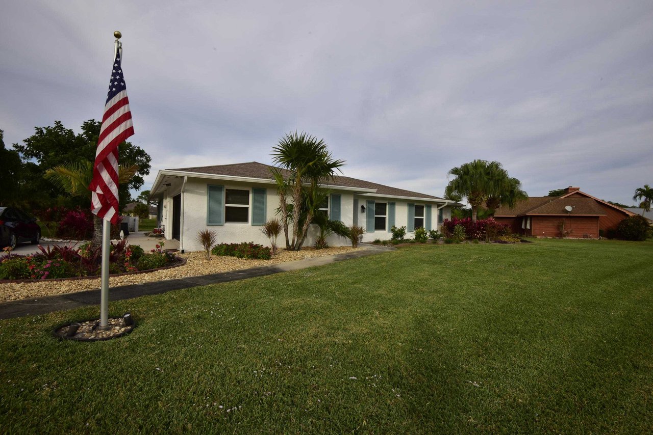 1023 Country Way