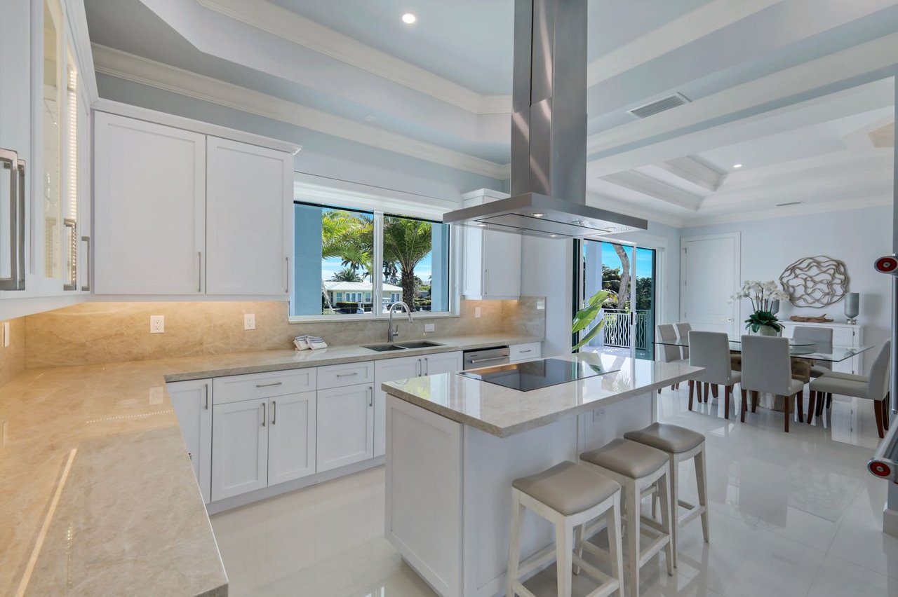 31 Manor Terrace, Marco Island