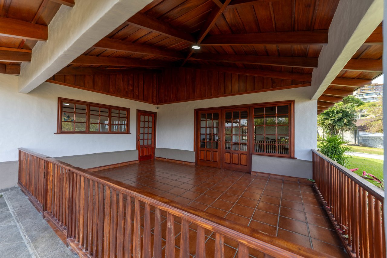 Private Gated Guest House Estate, Escazu, San Jose