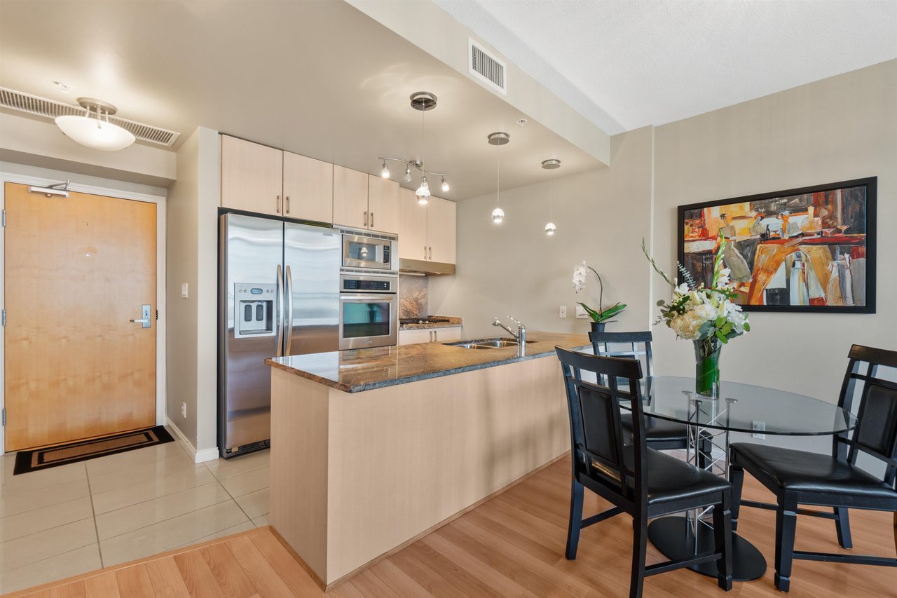 1004-1211 Melville Street, Vancouver