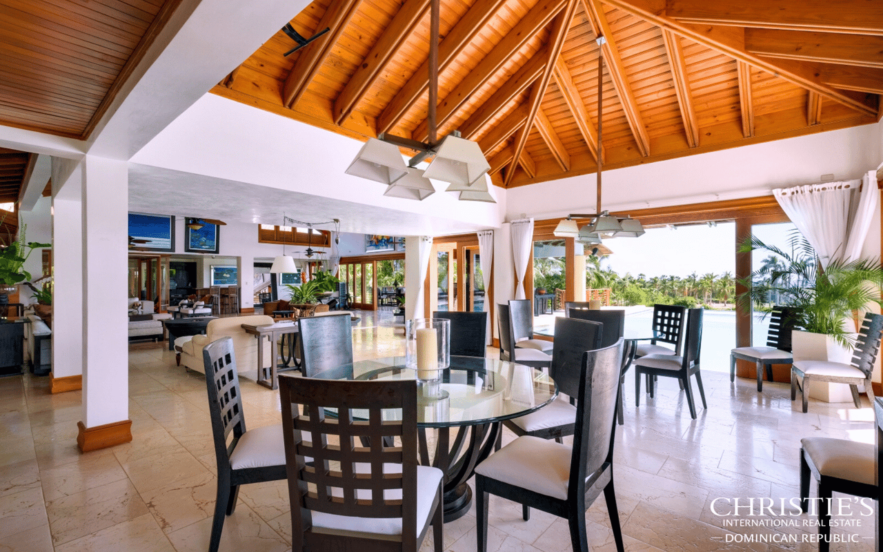 Luxury Villa in Colinas, Casa de Campo