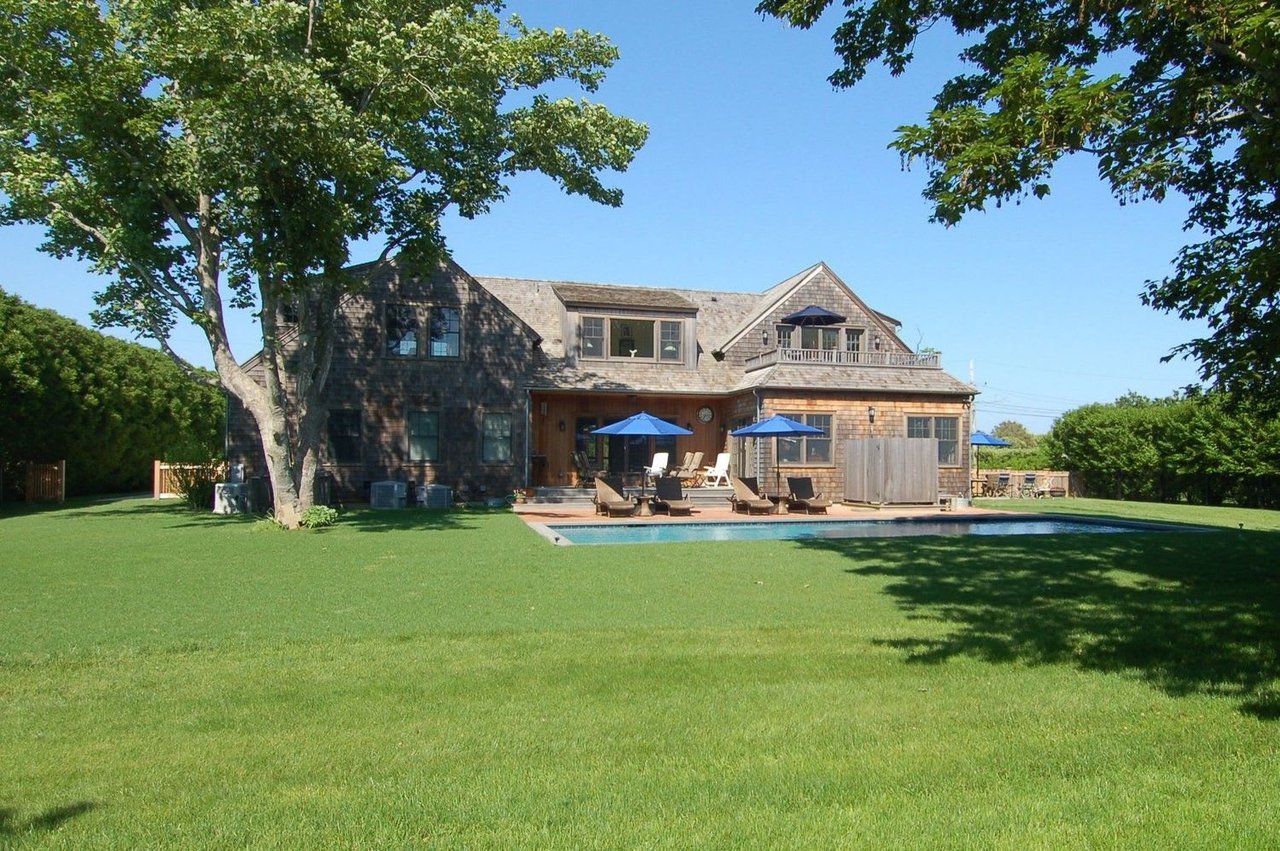 THE PERFECT SUMMER RENTAL LOCATION, SAGAPONACK SOUTH, CLOSE TO OCEAN BEACH