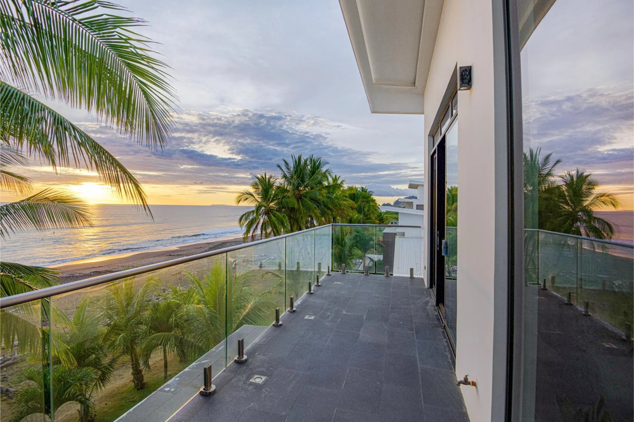 Titled Beachfront Luxury Estate, Jaco, Puntarenas