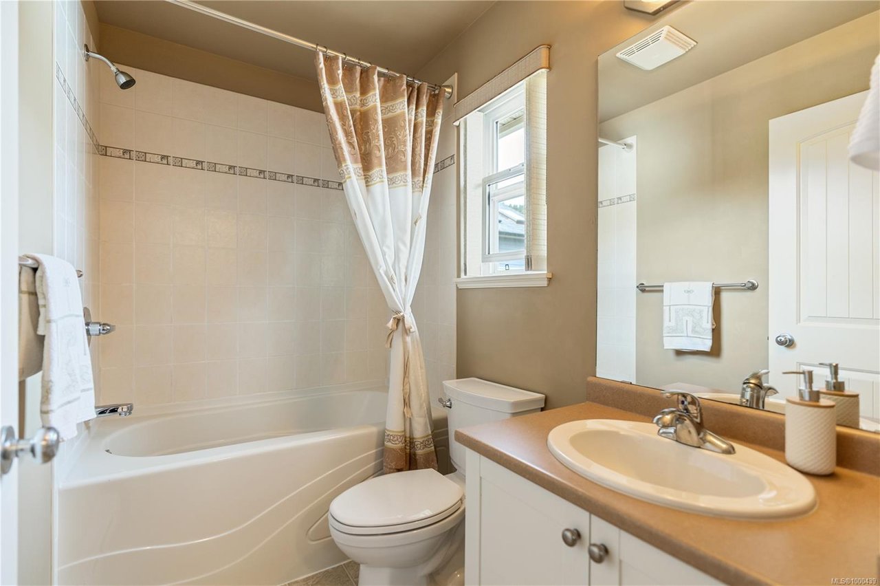 2450 Lund Rd, View Royal
