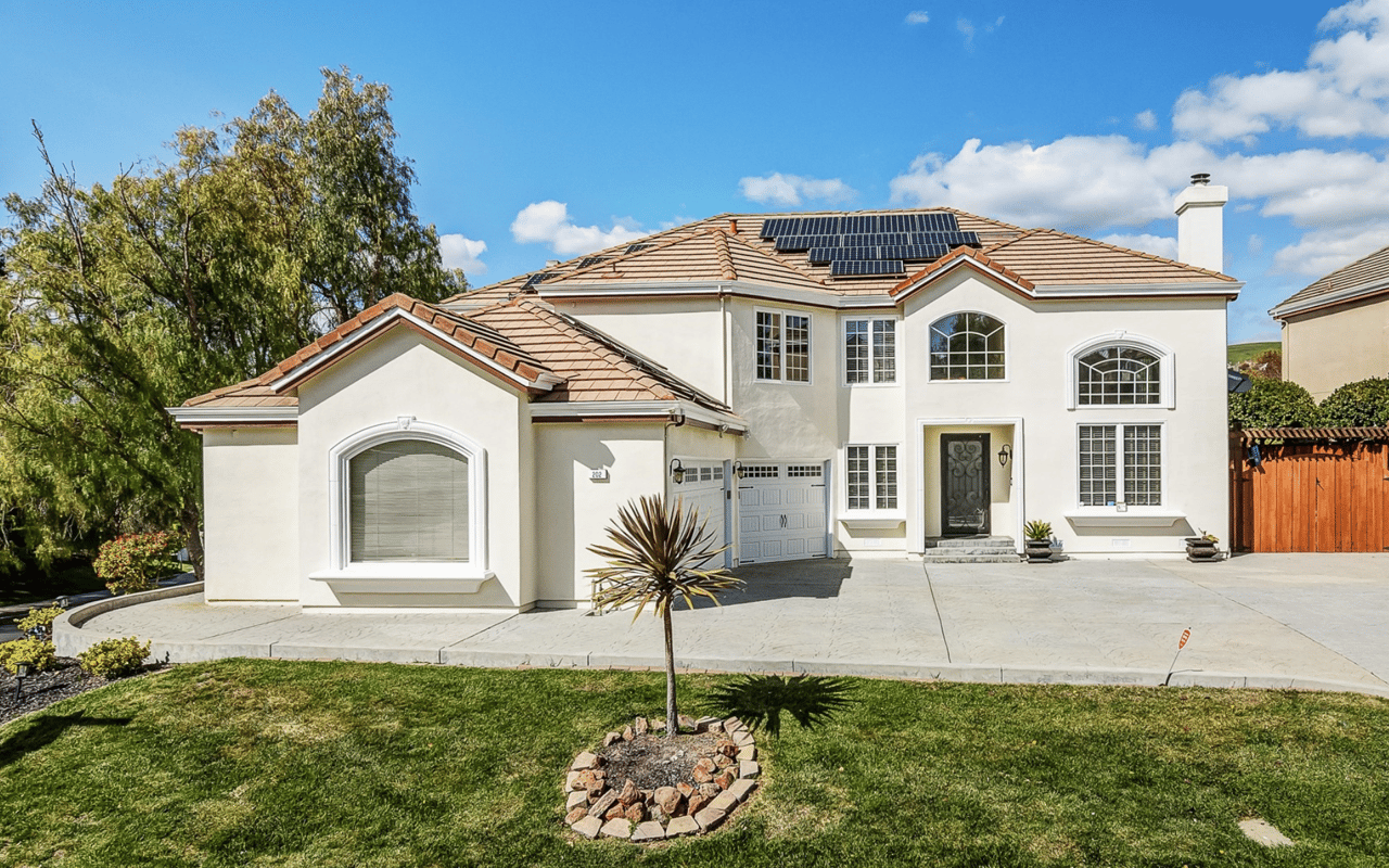 New This Week! 202 Dove Creek Ln.