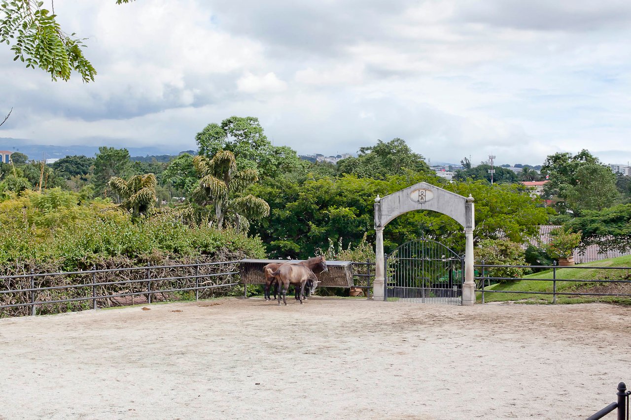 Colonial Equestrian Golf Estate, Heredia
