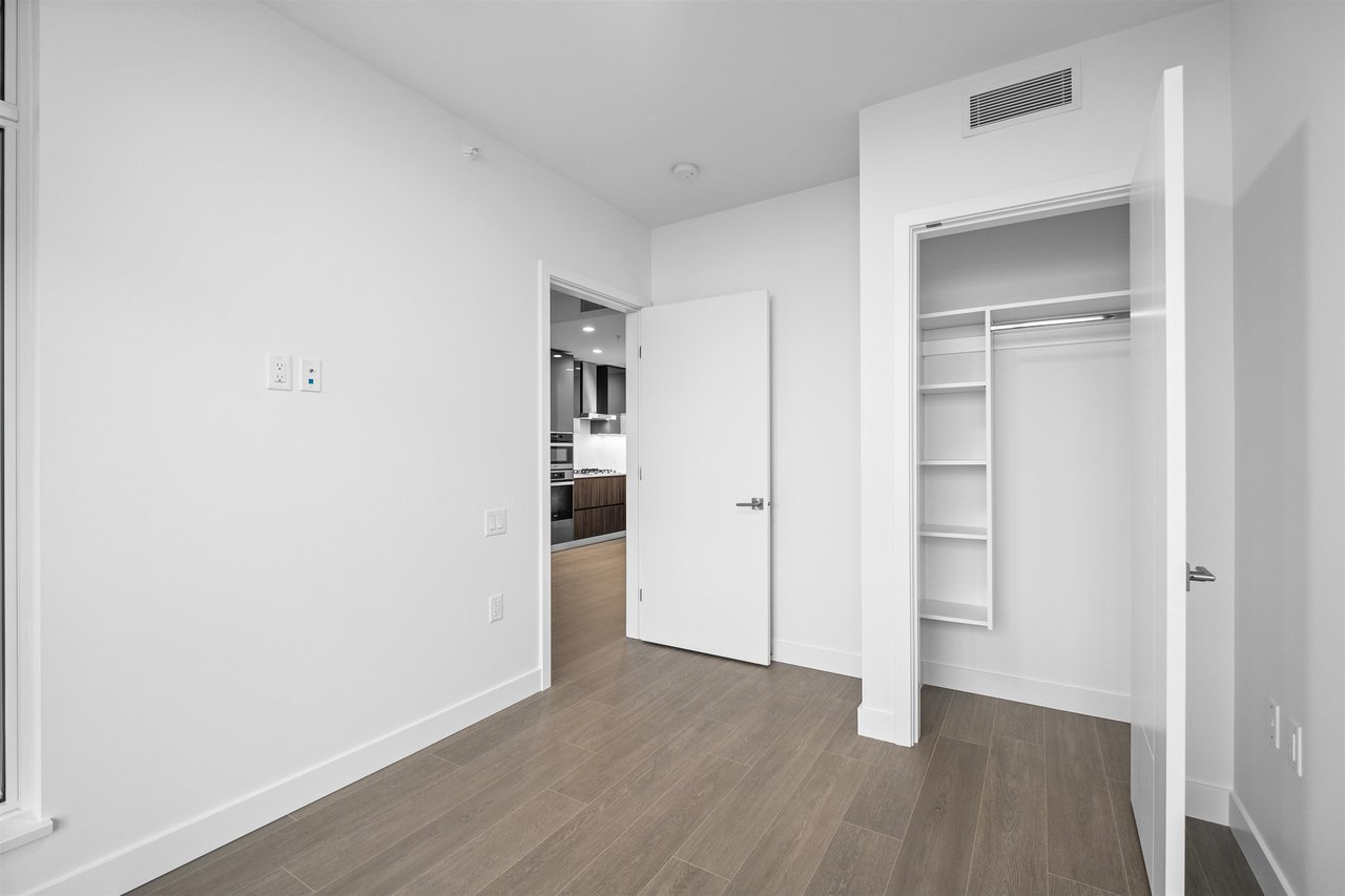 2909-6511 Sussex Ave