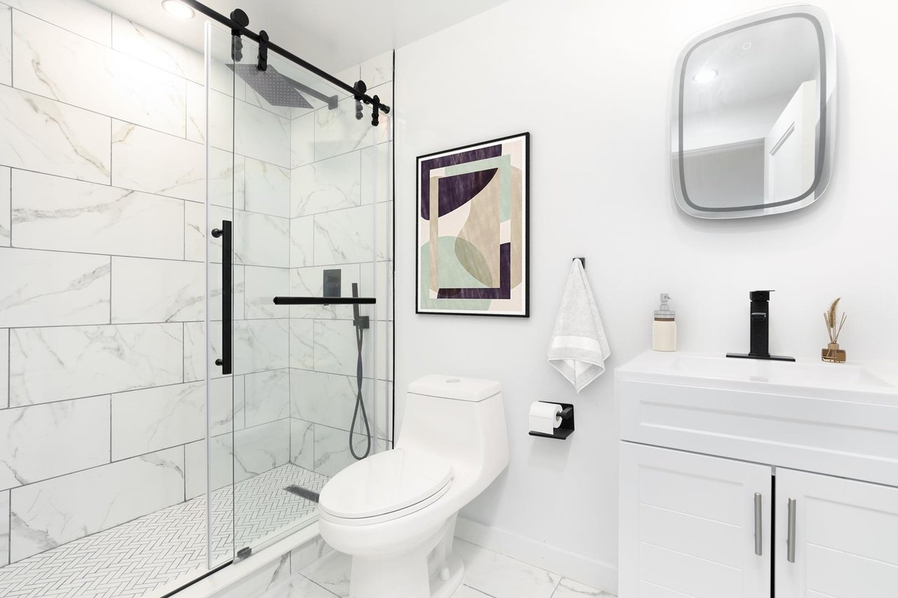 41 Hawthorne Street, Apt 1