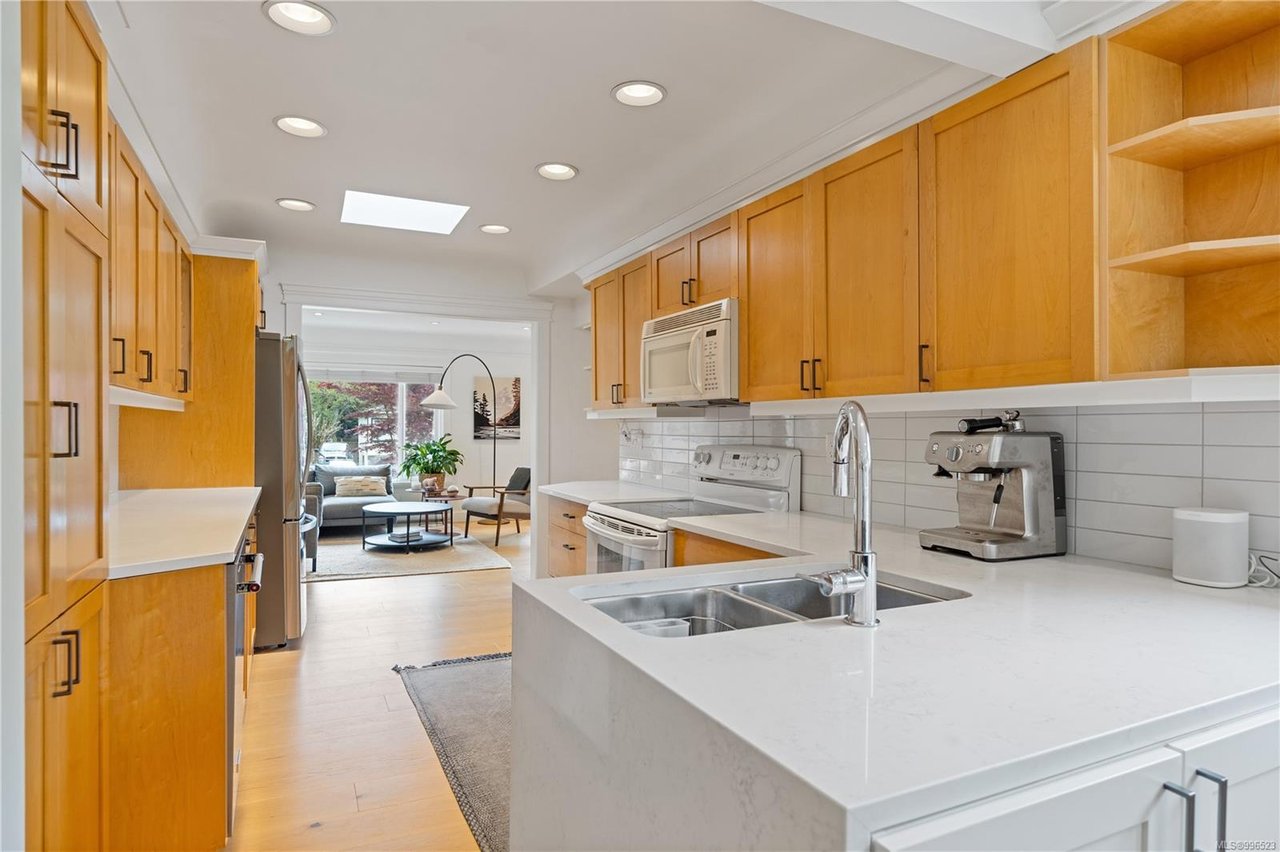 1228 Pearce Cres