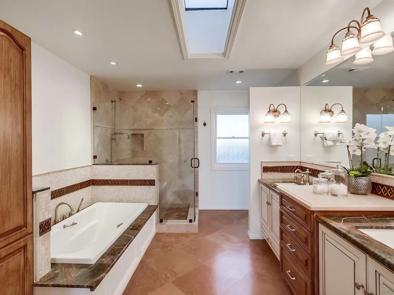 3848 Dixon Pl