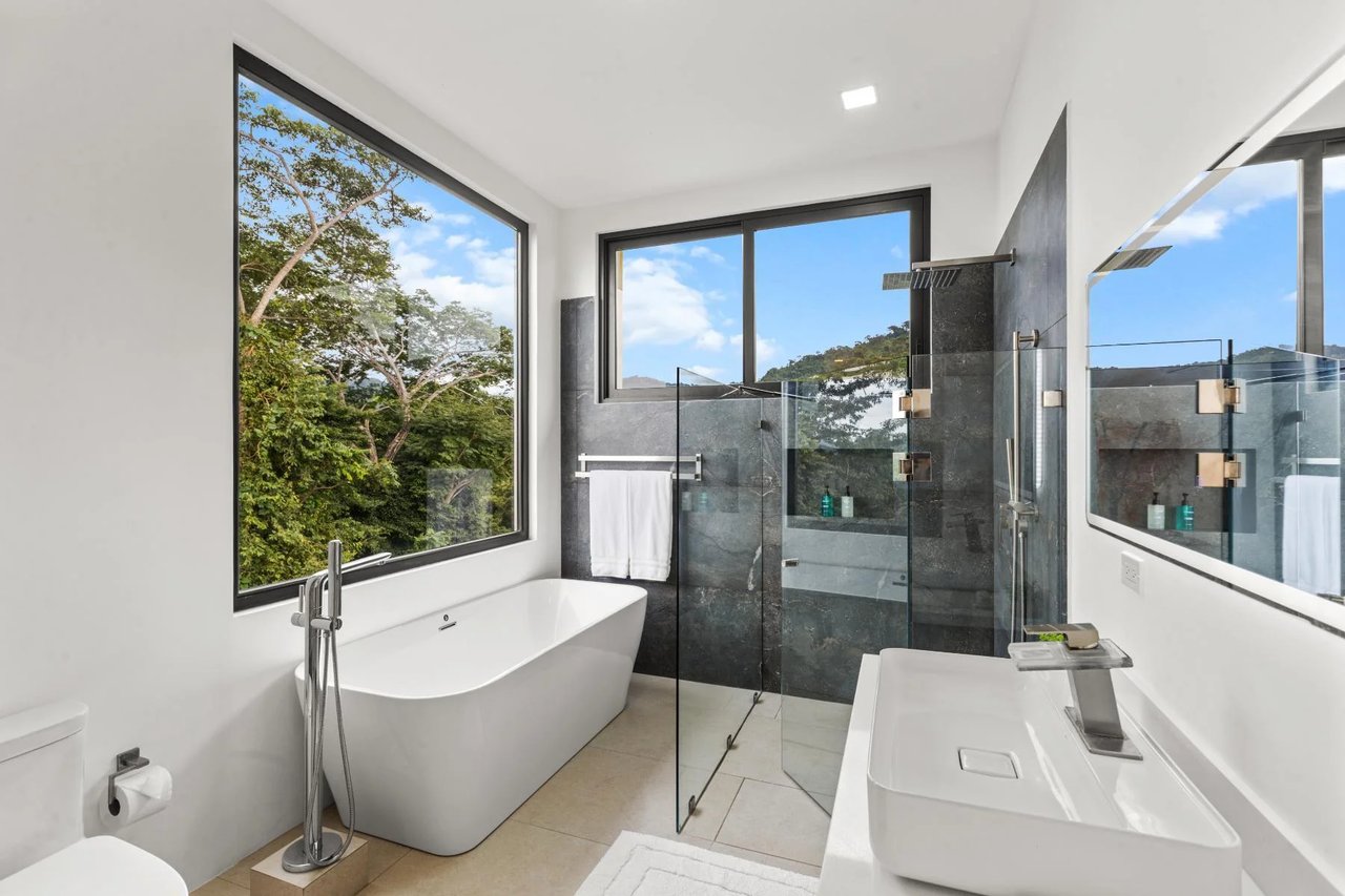 Luxury Ocean View Villa, Jaco, Puntarenas