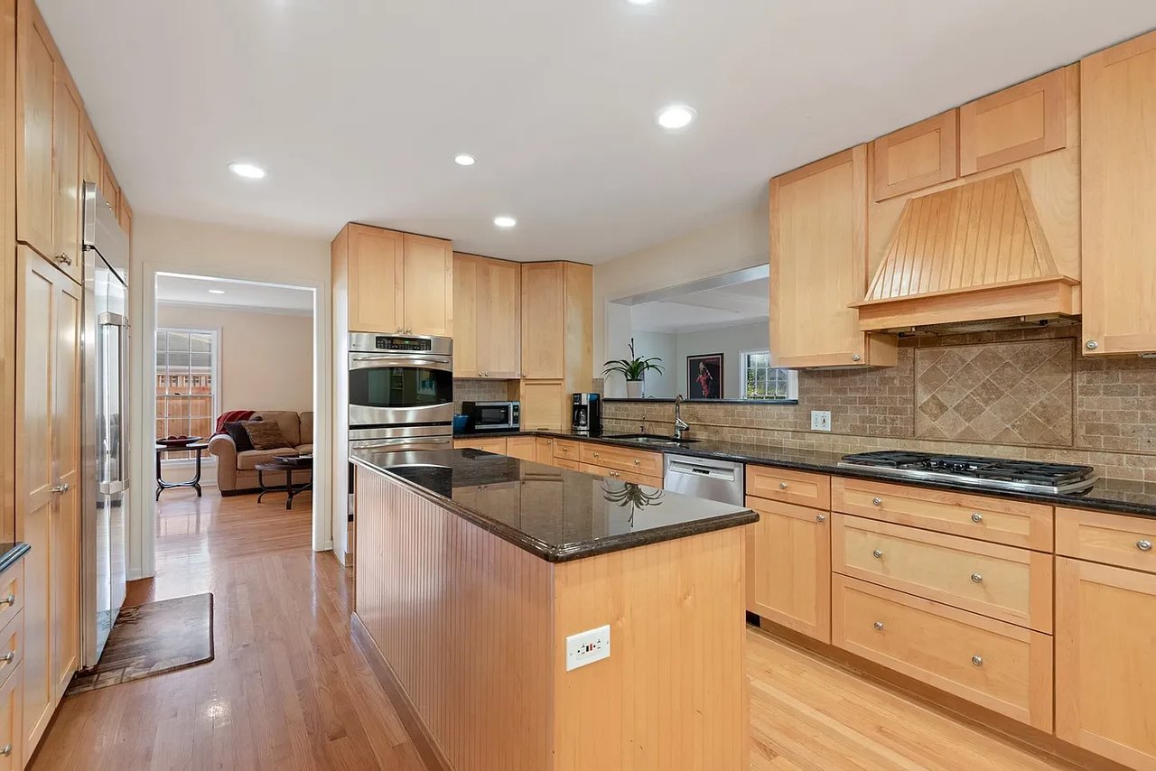1144 Wincanton Dr