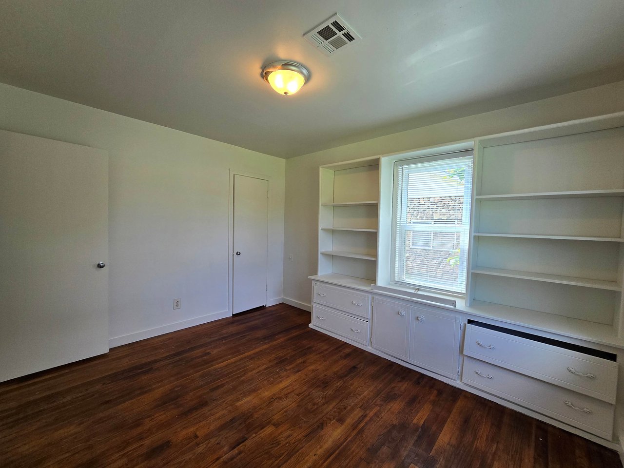1518 N Tucker
