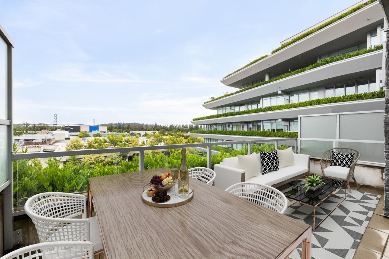 774 Arthur Erickson Pl