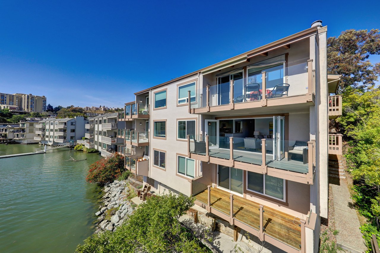 Waterfront Condo with Picturesque